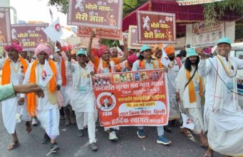 दिल्ली के लालकिला मैदान में आदिवासी संगठनों का विशाल प्रदर्शन, केंद्रीय गृह मंत्री अमित शाह भी पहुंचे