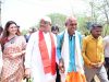 ग्रामीण के न्योते पर गृह प्रवेश करवाने पहुंचे मुख्यमंत्री साय
