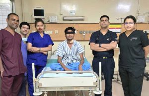 10 साल से खाँसी में खून की समस्या झेल रहे युवक को अम्बेडकर अस्पताल में मिली नई जिंदगी