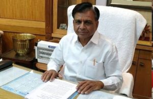 कलेक्टर्स आबकारी नीति का कड़ाई से कराएं पालन: उप मुख्यमंत्री देवड़ा